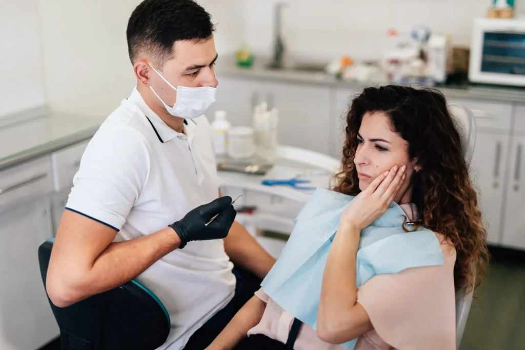 Importancia de visitas regulares al dentista para prevenir caries